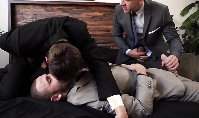 Suit screw three-some