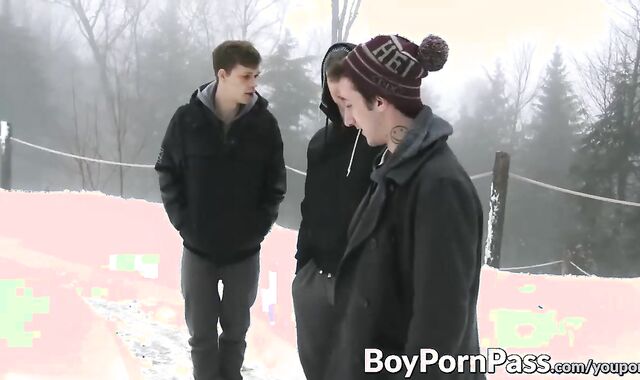 juicy nubiles Have A 3 way In The Cabin After Taking A Walk