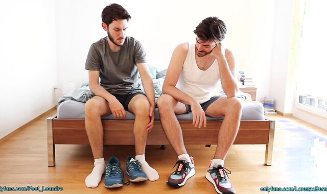 Feet play with best friend