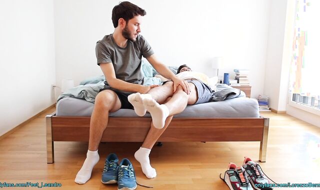 Feet play with best friend