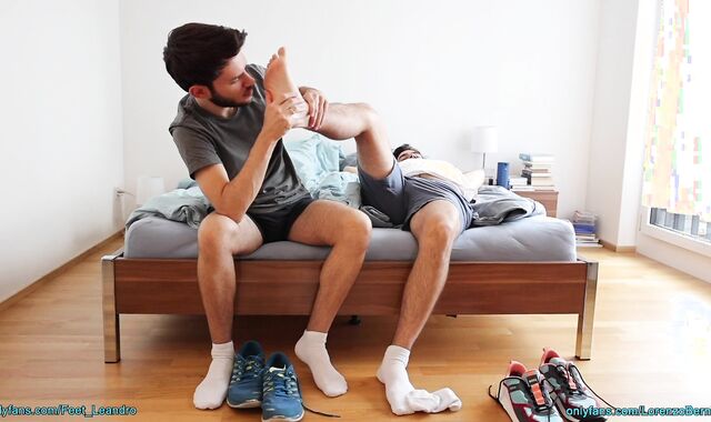 Feet play with best friend