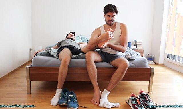 Feet play with best friend