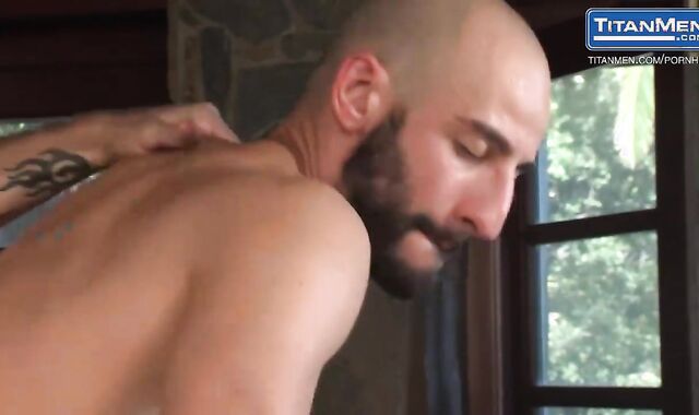 Taxman Cumeth: Eric Nero Audits Tex Davidsons large 10-Pounder!