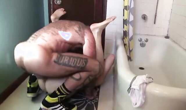 Daddy's Lil' pearl juice shag-crevice