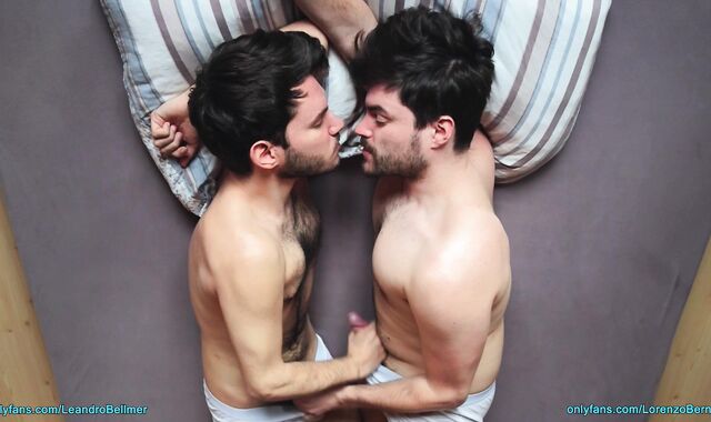 Friends jerking off together (very intimate)
