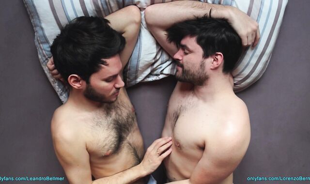 Friends jerking off together (very intimate)