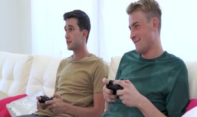 Stepbrothers Having sugary-sweet Shenanigans With Uncle