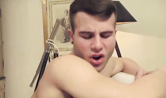 D/ddy plumbs His Houseb0y