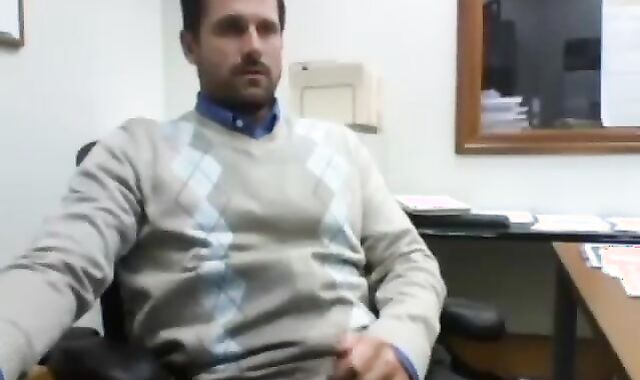 daddy deep-throats A Blast In The Office anew