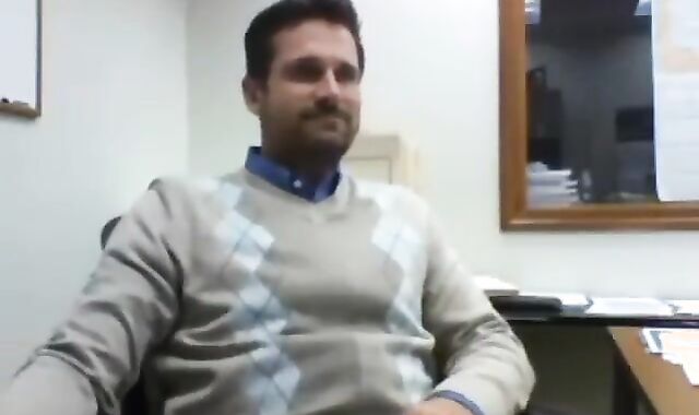 daddy deep-throats A Blast In The Office anew