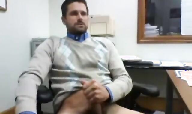 daddy deep-throats A Blast In The Office anew