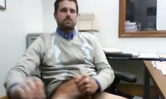 daddy deep-throats A Blast In The Office anew