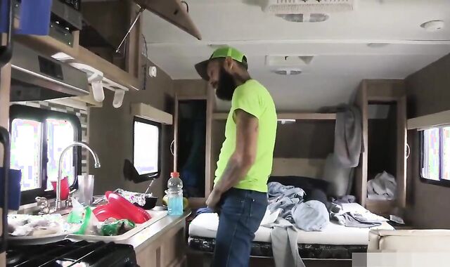 Tatted twunk lovin’ good-sized man-meat daddy