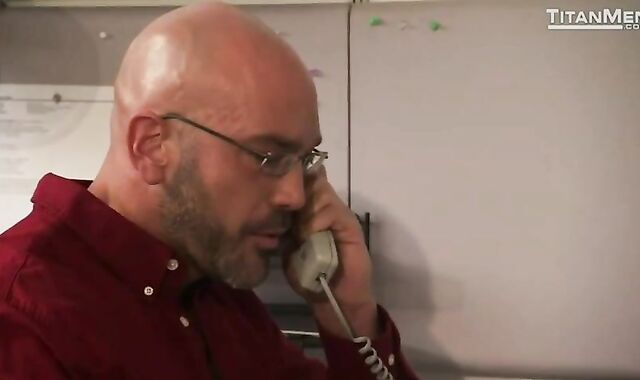 Rapid mates smashing Each Other Rock-firm