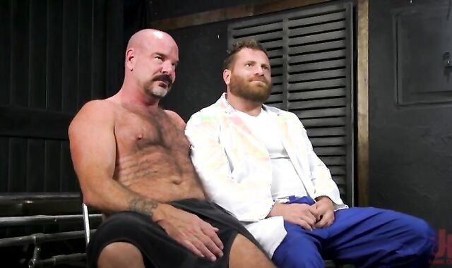 Masturbate Dyer & Riley Mitchel