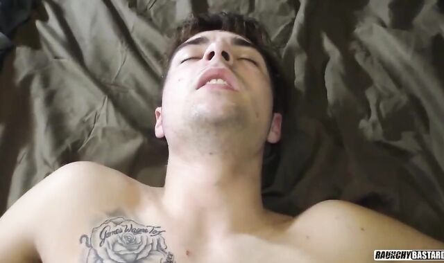 Padrastro Se Coje A Sus Entenados