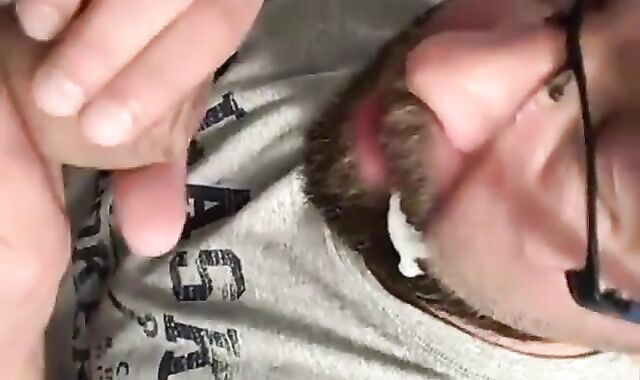 dad makes him spunks three times