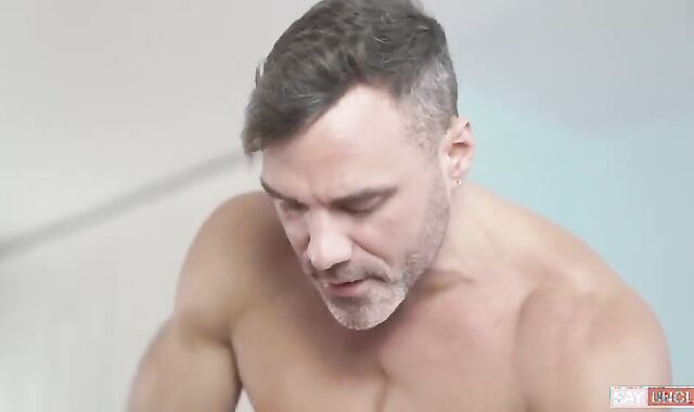 Jock boinks with yam-sized beefstick daddy