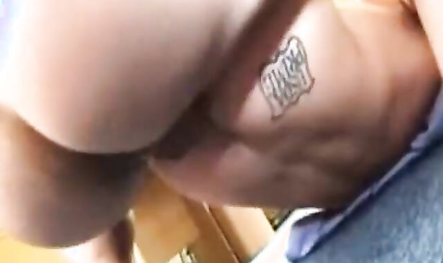 Daniel devouring On Dads 10-Pounder