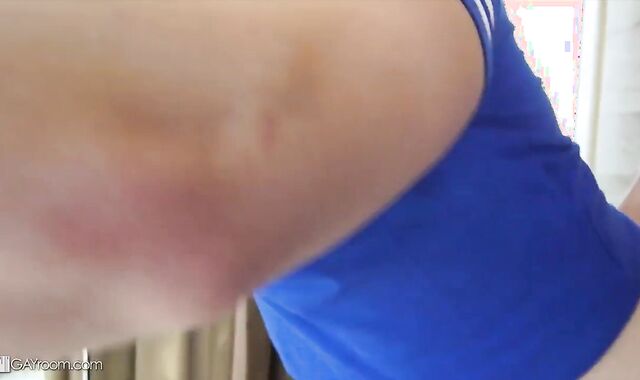 gigantic Daddy Plays With A pleasing Bubble culo