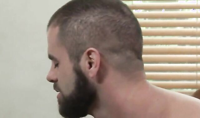 muscular Daddies tuck After A Swim - BareSexyBoys.com