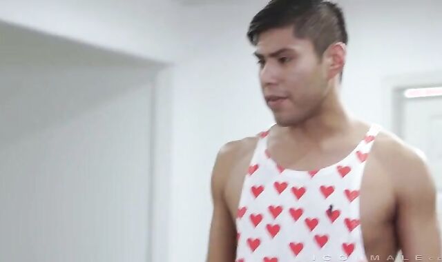 Very hawt homo rubber-free-for-all ass fucking porn