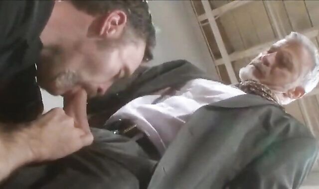 Dad Suit bonks Delivery twink