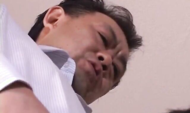 (Japanese) Parent Teddy Got tucked From His Chaser