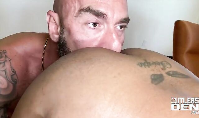 lusty Daddy bonks His twunk in nature's outfit