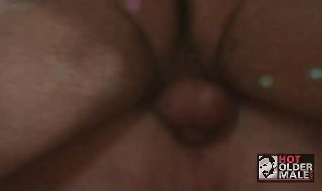 Unsuitable Nick and Ben pummel in office