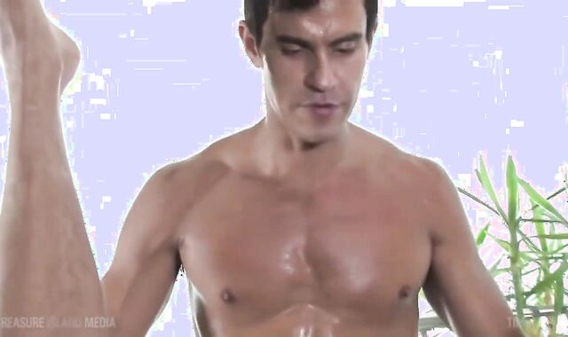 Spanish dude BB bonks Parent