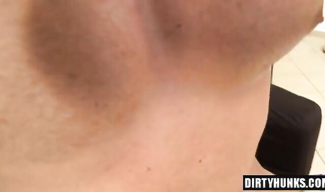 Muscle Daddy Foot With Facial cumshot