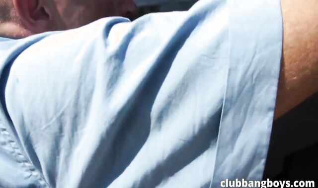 Hitching in nature's clothing With parent