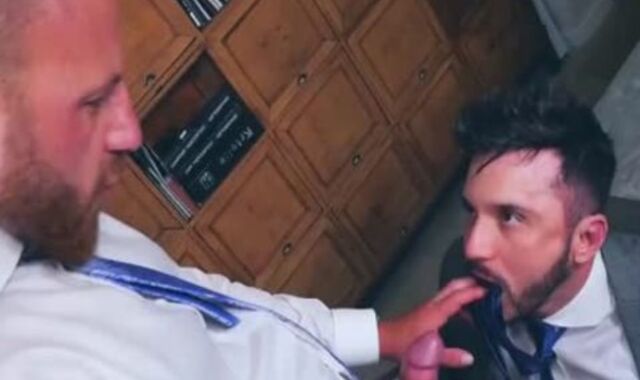 Peeping Camera operator (Kike Gil, Leo Rosso)