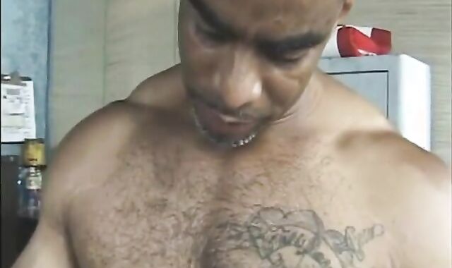 darksome Dad Teaches Thug How it is Done