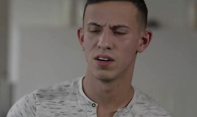 Love glove-free-for-all rock hard tucking with bulky mature