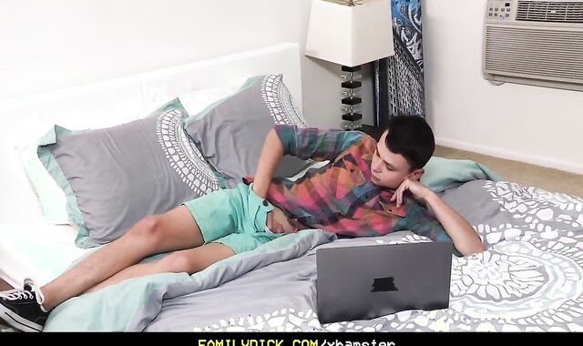 small twunk Learns How To moist shag Parent