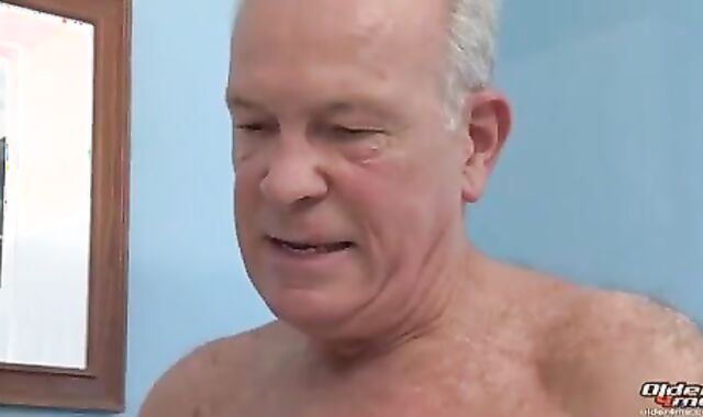 gigantic And smallish daddy