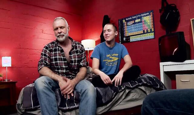 Allen Platinum And James Darling (ES)