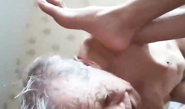 pleasant Chinese elderly stud inhaling chisel & Getting screwed
