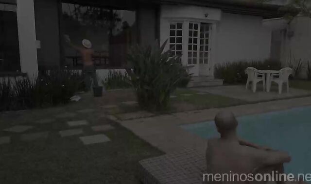 MeninosOnline - Sentando Na Mangueira