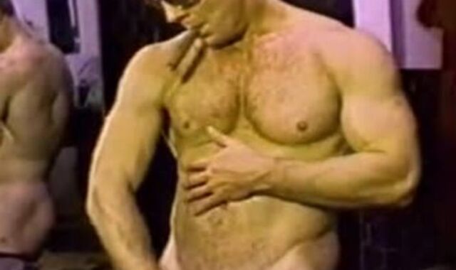 bushy Muscle daddy fap off