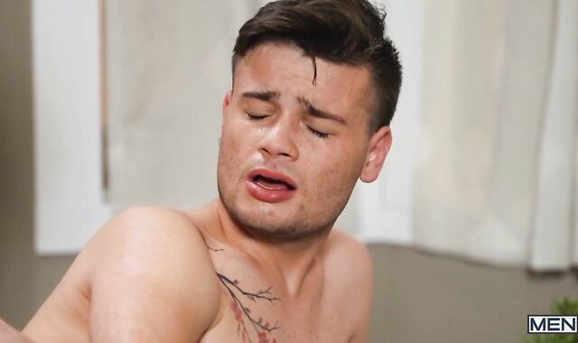 Str8togay.com: Couple Mason Wyler being banged by Ryan Bailey