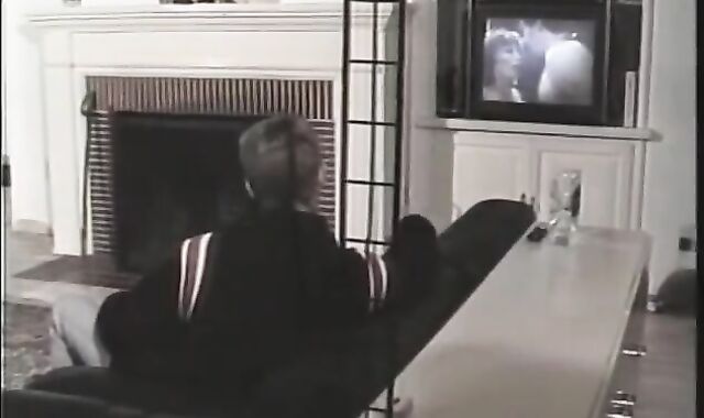 Dont Kiss Me Im Straight - Vignette 1