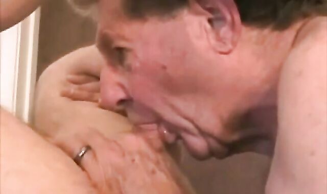 aged guy tosses salad & slangs his elder 10-Pounder