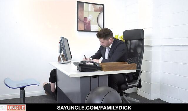 Parent bonks Sonny To help Him Loosen