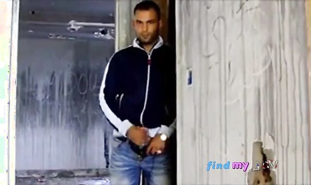 Vouyer pagou para ver macho gozar