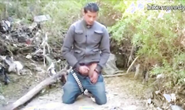 Vouyer pagou para ver macho gozar