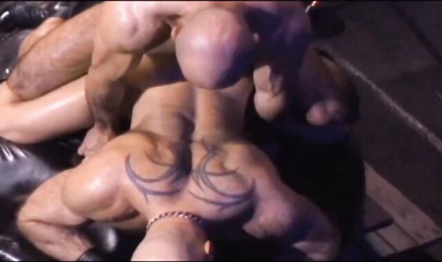 1-15 6 Bodybuilder Teddy And Dad's Rendezvous