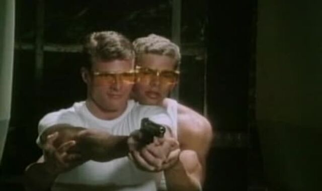 supreme-sized Guns (1986) - Catalina